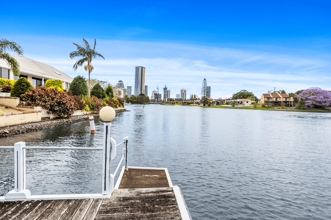 26 Maureen Court, BROADBEACH WATERS, QLD 4218