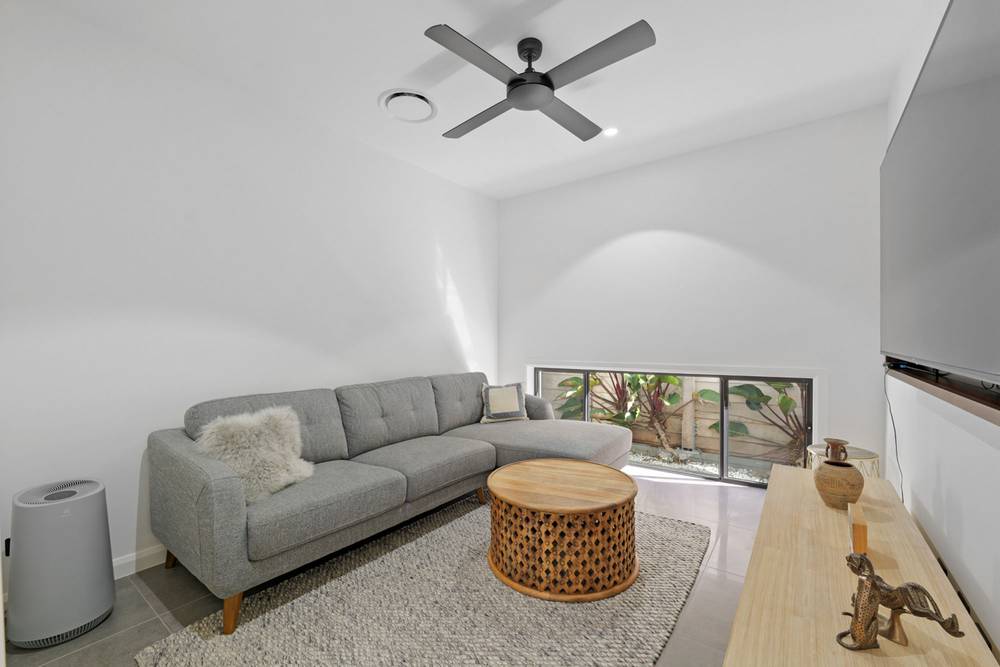 10 Arlington Drive, PELICAN WATERS, QLD 4551