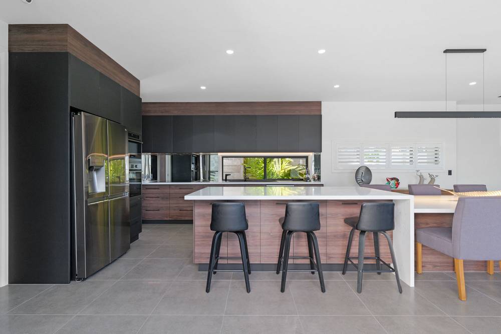 10 Arlington Drive, PELICAN WATERS, QLD 4551