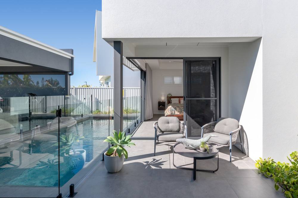 10 Arlington Drive, PELICAN WATERS, QLD 4551