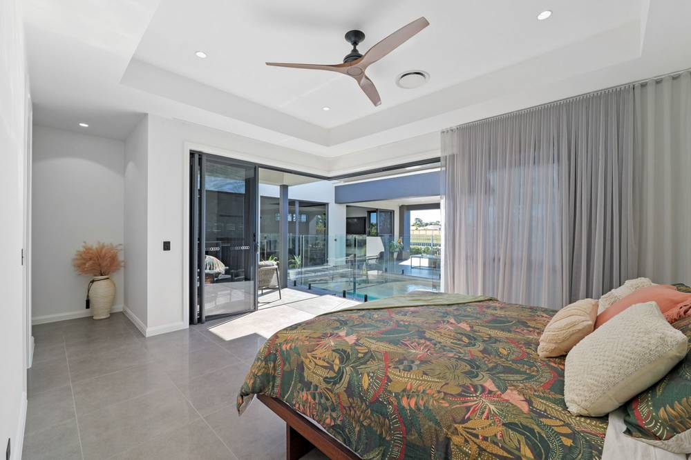 10 Arlington Drive, PELICAN WATERS, QLD 4551