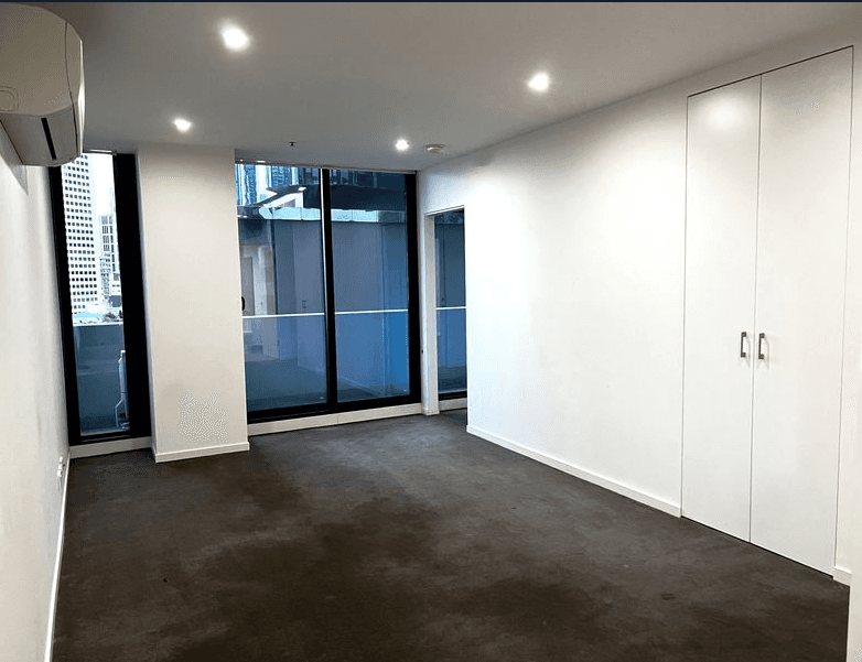 1002/8 Sutherland Street, MELBOURNE, VIC 3000