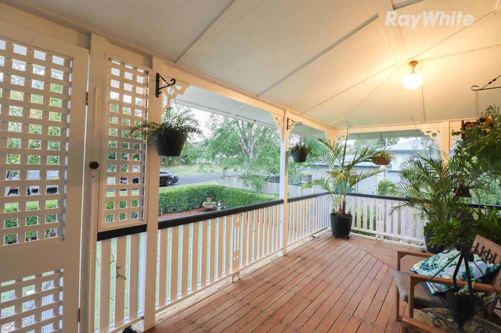 2 Ahearn Street, ROSEWOOD, QLD 4340