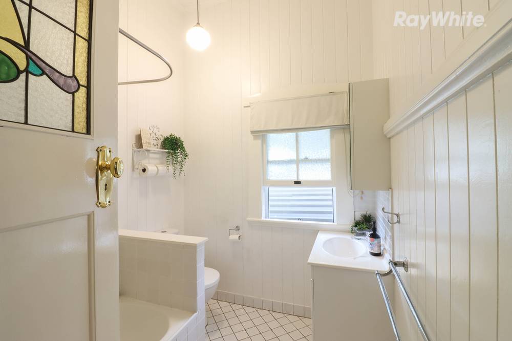 2 Ahearn Street, ROSEWOOD, QLD 4340