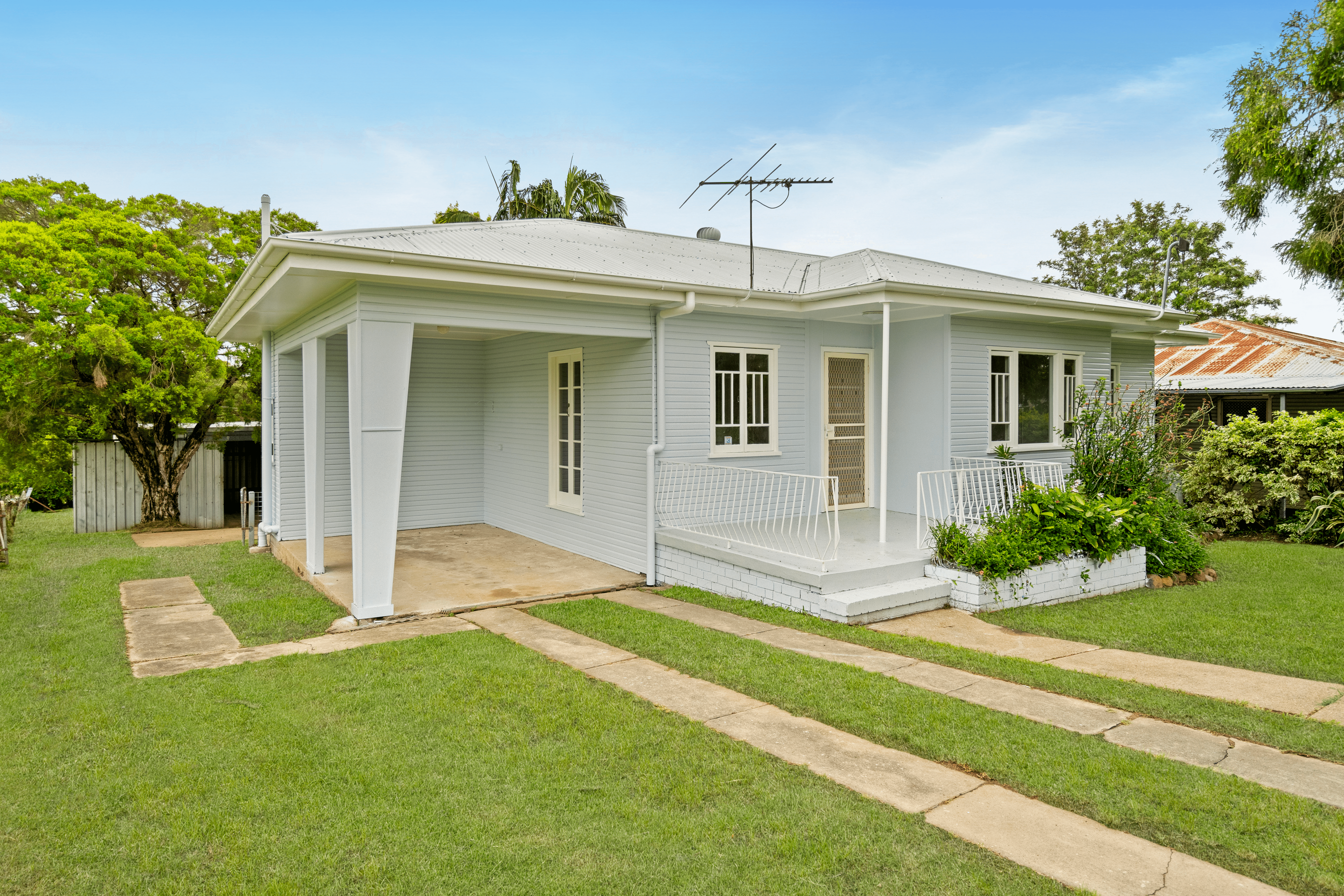 209 Warwick Road, CHURCHILL, QLD 4305