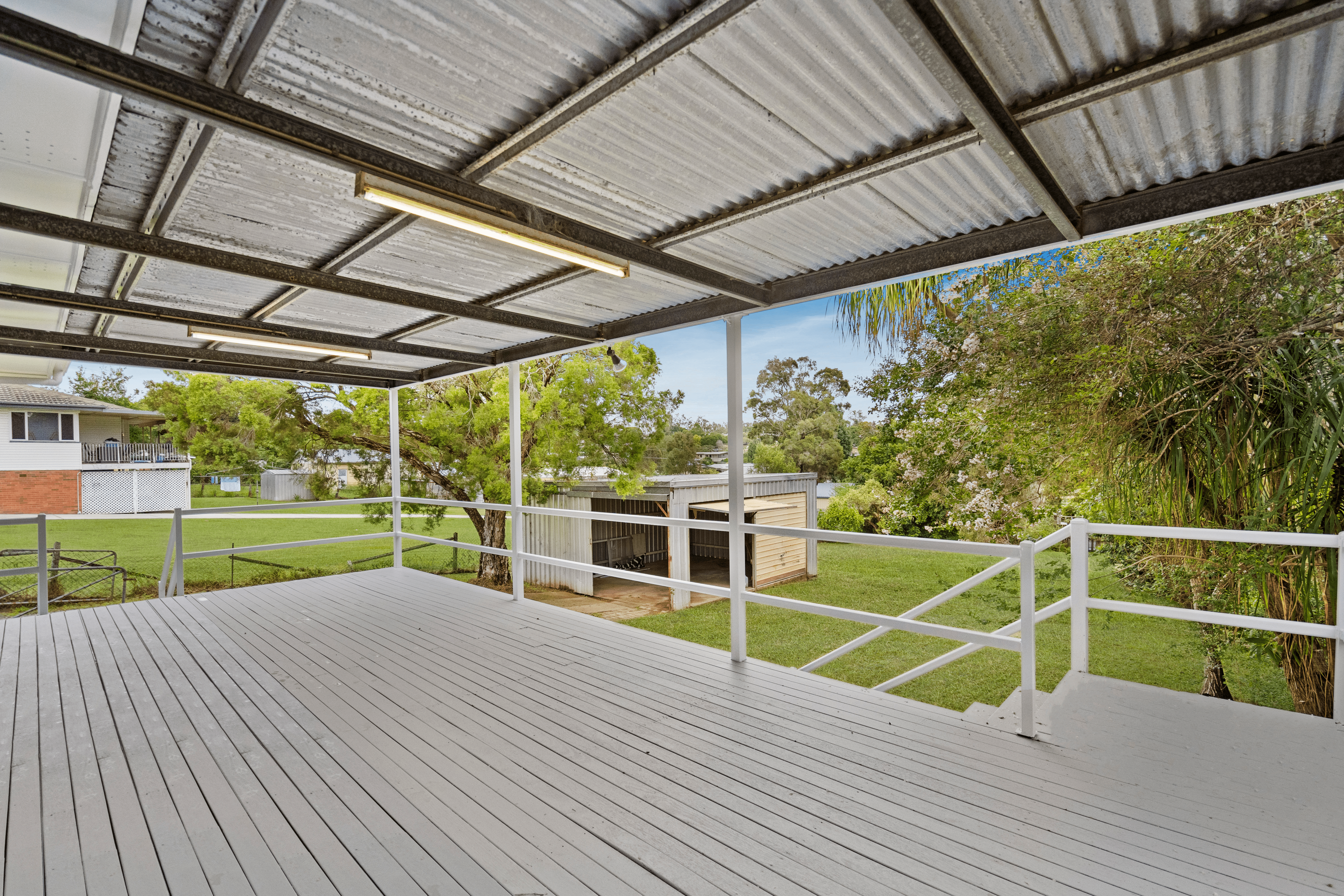 209 Warwick Road, CHURCHILL, QLD 4305