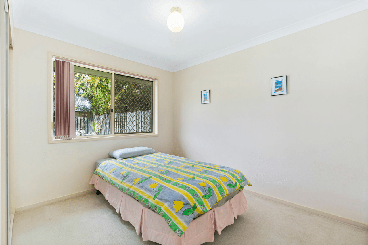 35 Silver Glade Drive, ELANORA, QLD 4221