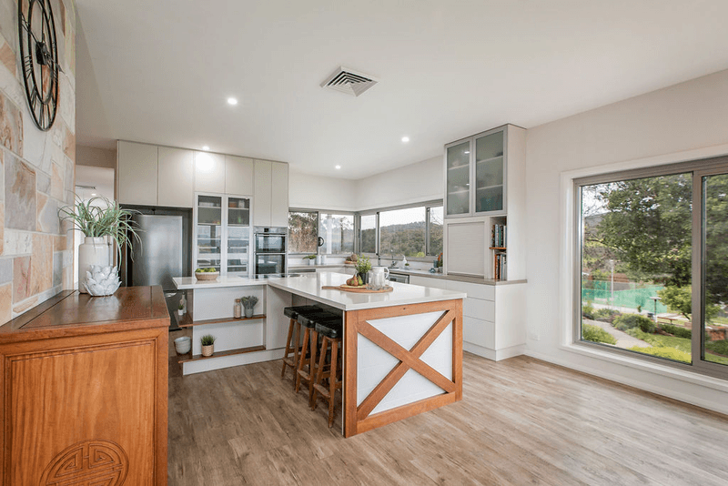 677 Lyne Street, Lavington, NSW 2641