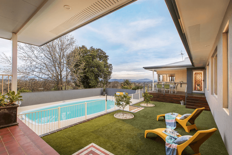 677 Lyne Street, Lavington, NSW 2641