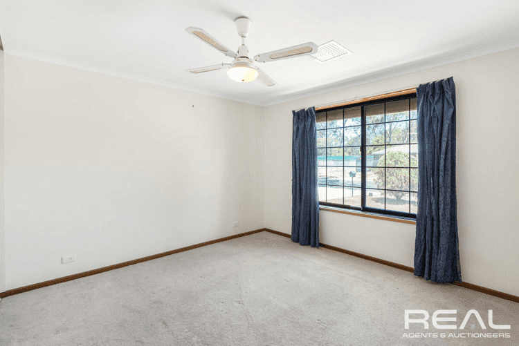 63 Piper Street, PARAFIELD GARDENS, SA 5107