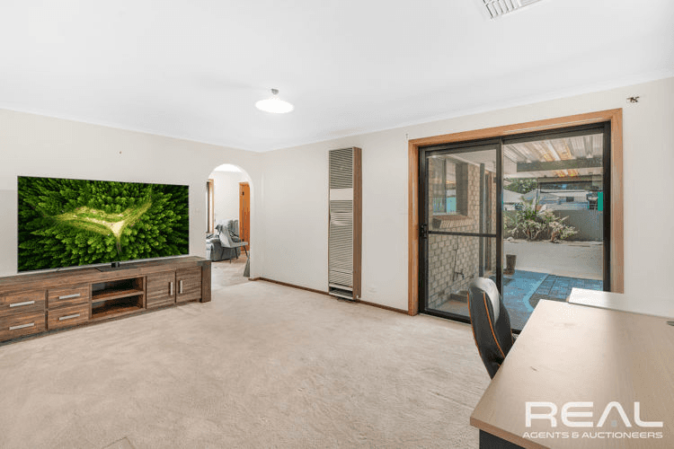 63 Piper Street, PARAFIELD GARDENS, SA 5107