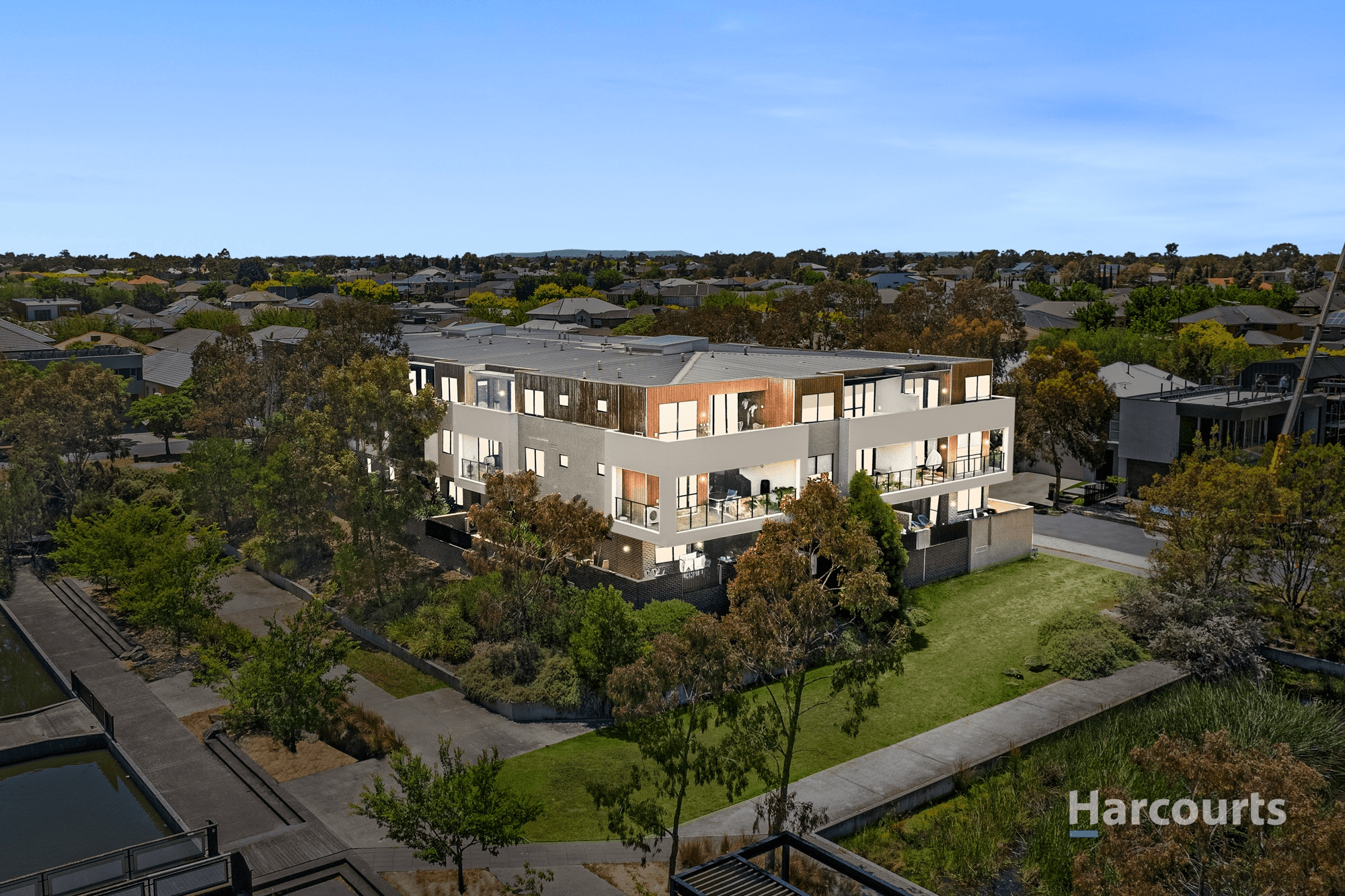 17/2 Monckton Place, Caroline Springs, VIC 3023