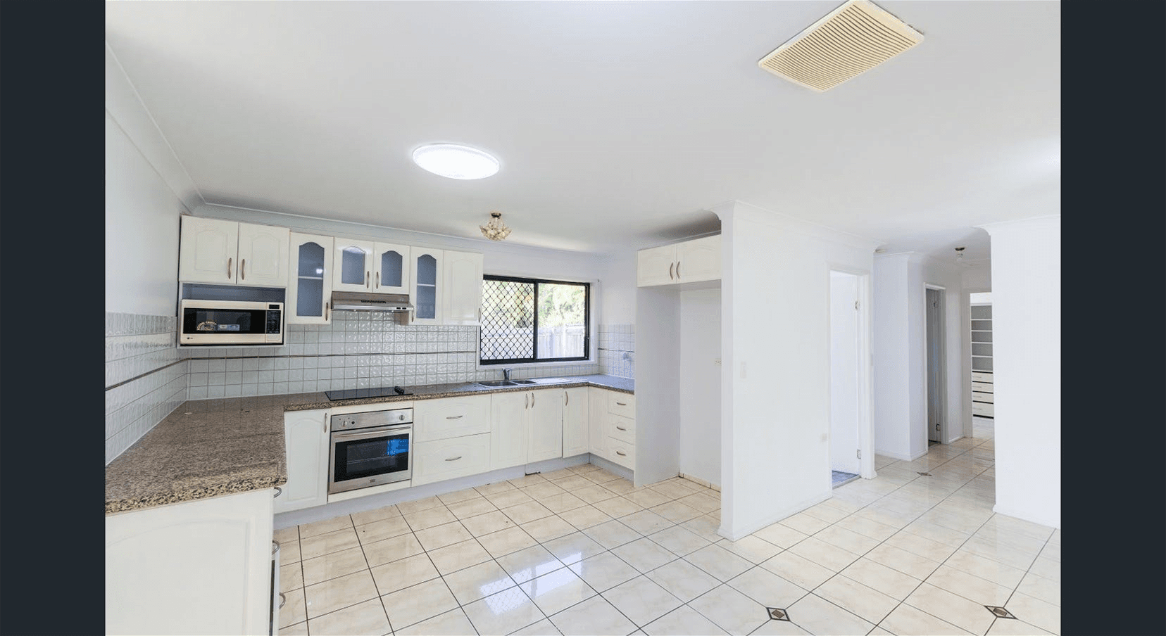 299 Winstanley st, CARINDALE, QLD 4152