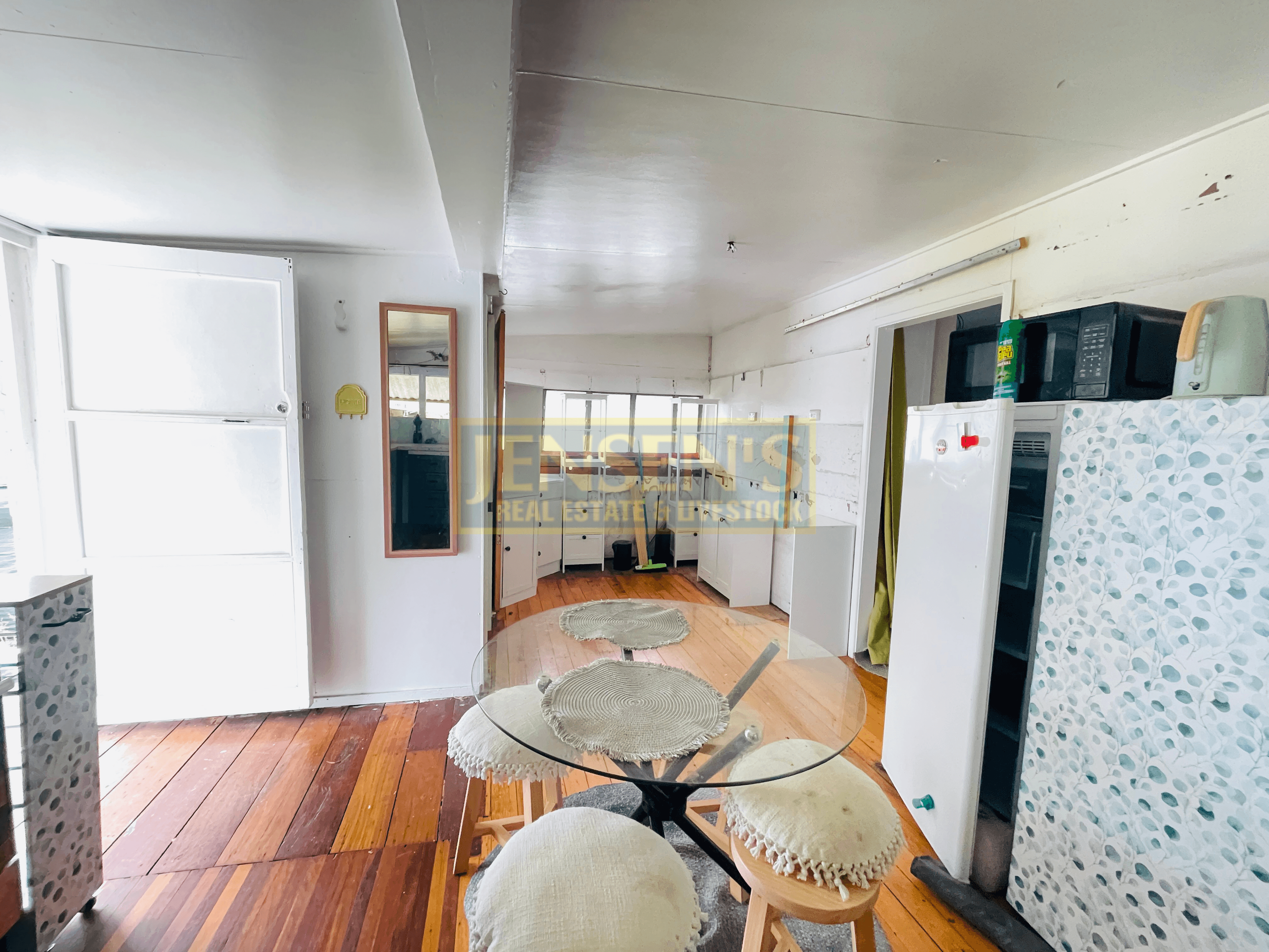 17 Racecourse Road, RICHMOND HILL, QLD 4820