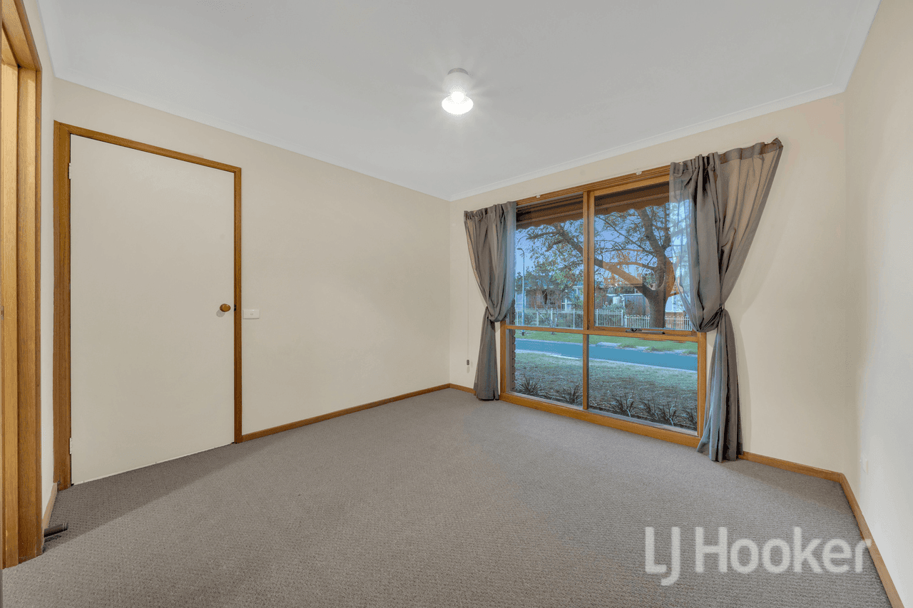 2/4 King David Court, HAMPTON PARK, VIC 3976