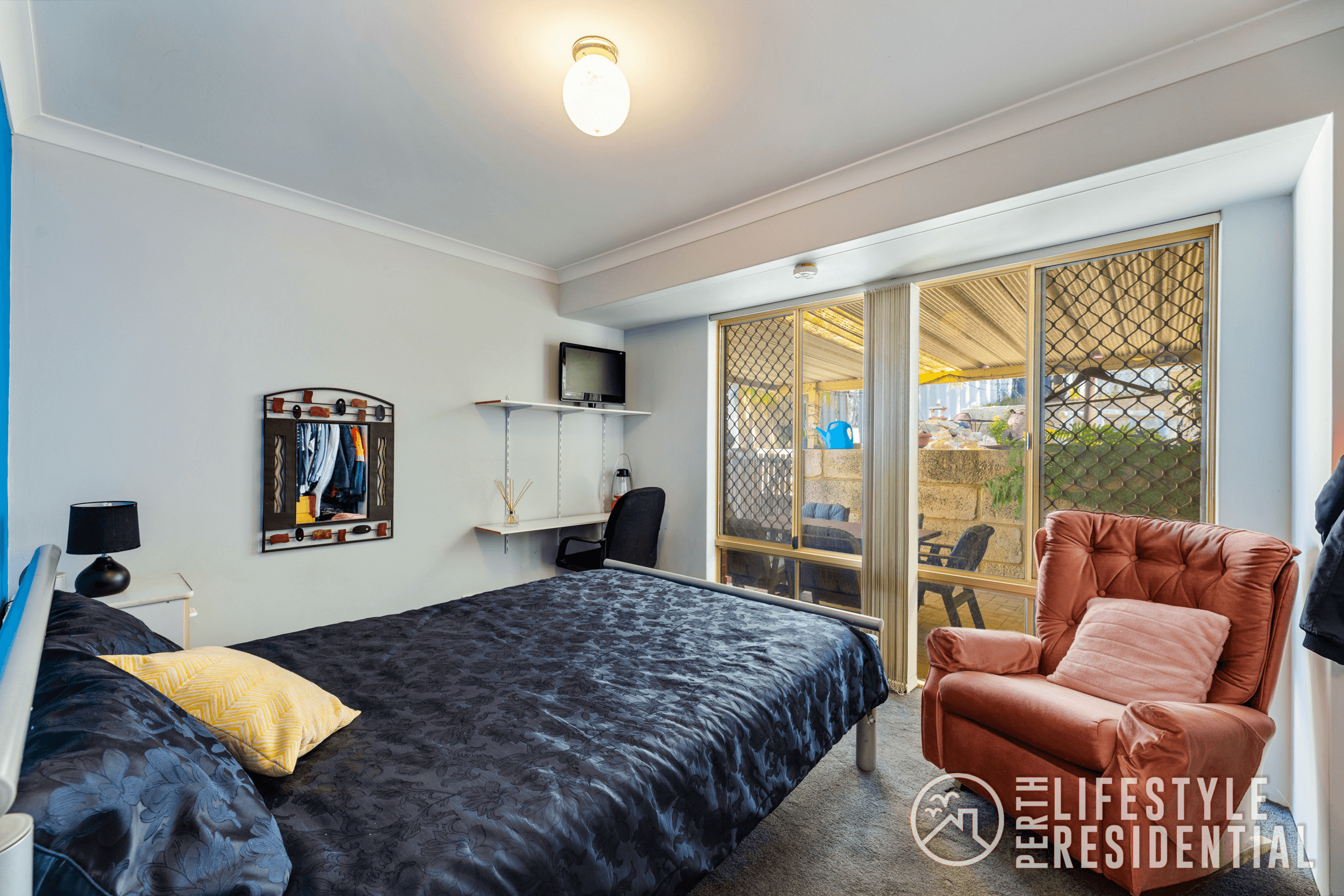 10 Stuart Place, TWO ROCKS, WA 6037