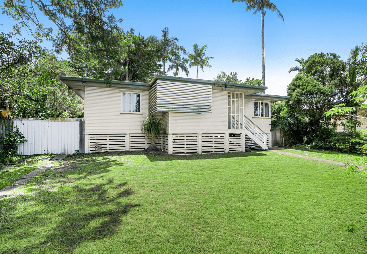 21 Hellyer Street, WYNNUM WEST, QLD 4178