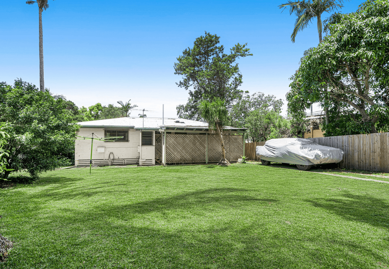 21 Hellyer Street, WYNNUM WEST, QLD 4178