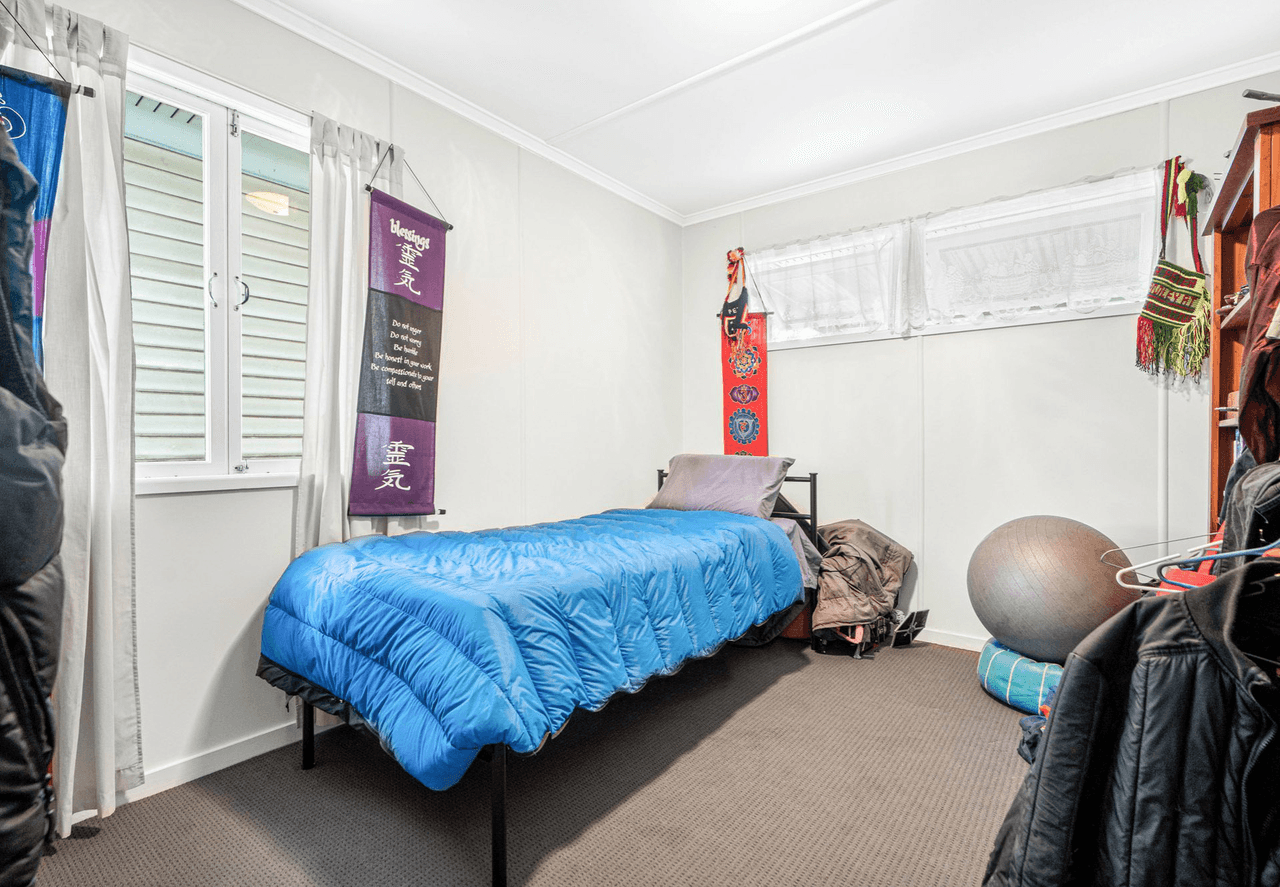 21 Hellyer Street, WYNNUM WEST, QLD 4178