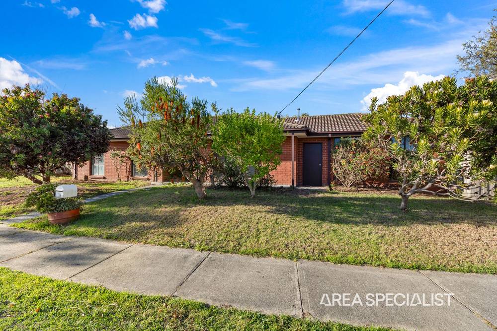 18 Simon Drive, Pakenham, VIC 3810