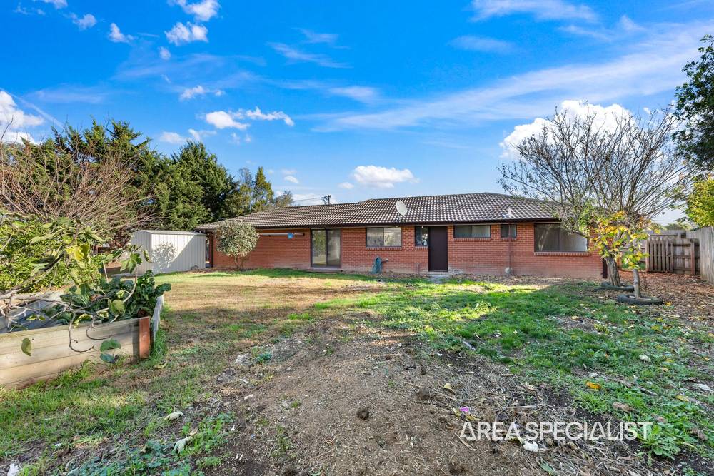 18 Simon Drive, Pakenham, VIC 3810