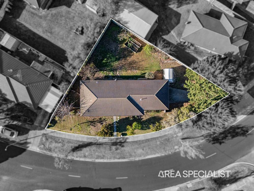 18 Simon Drive, Pakenham, VIC 3810