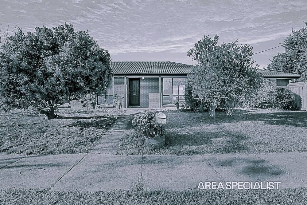 18 Simon Drive, Pakenham, VIC 3810