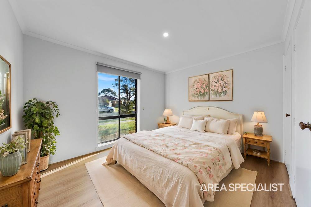 18 Simon Drive, Pakenham, VIC 3810