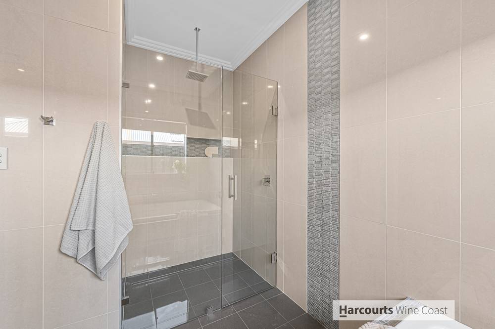 4 Duncanson Avenue, SELLICKS BEACH, SA 5174