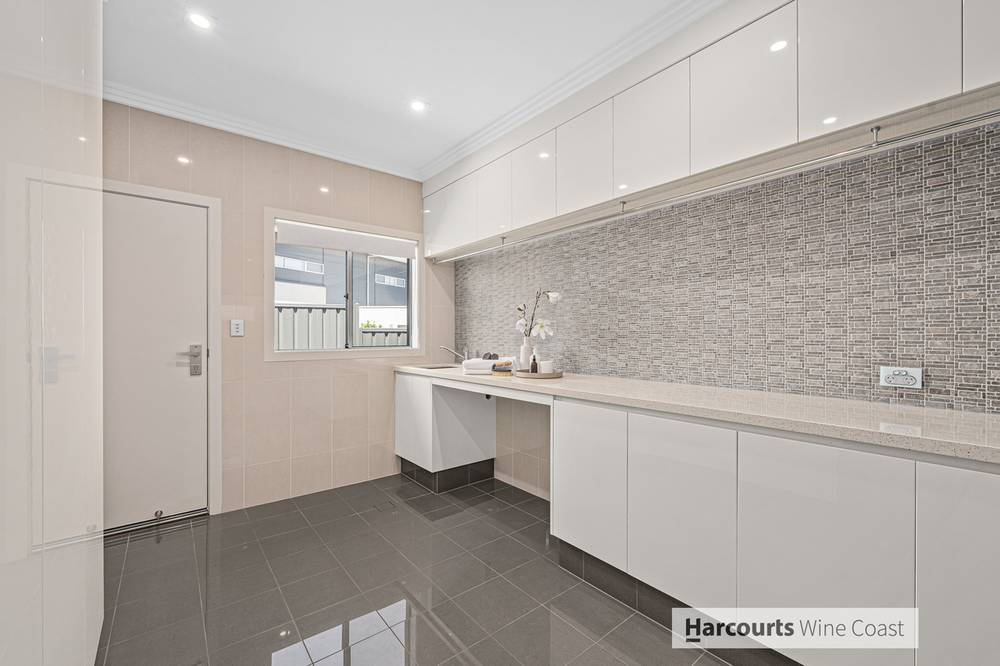 4 Duncanson Avenue, SELLICKS BEACH, SA 5174