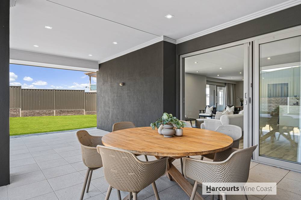 4 Duncanson Avenue, SELLICKS BEACH, SA 5174