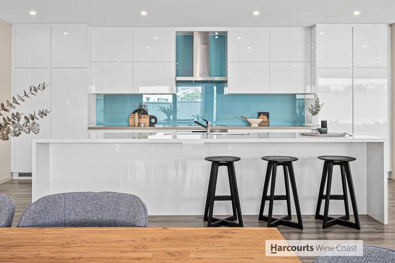 4 Duncanson Avenue, SELLICKS BEACH, SA 5174