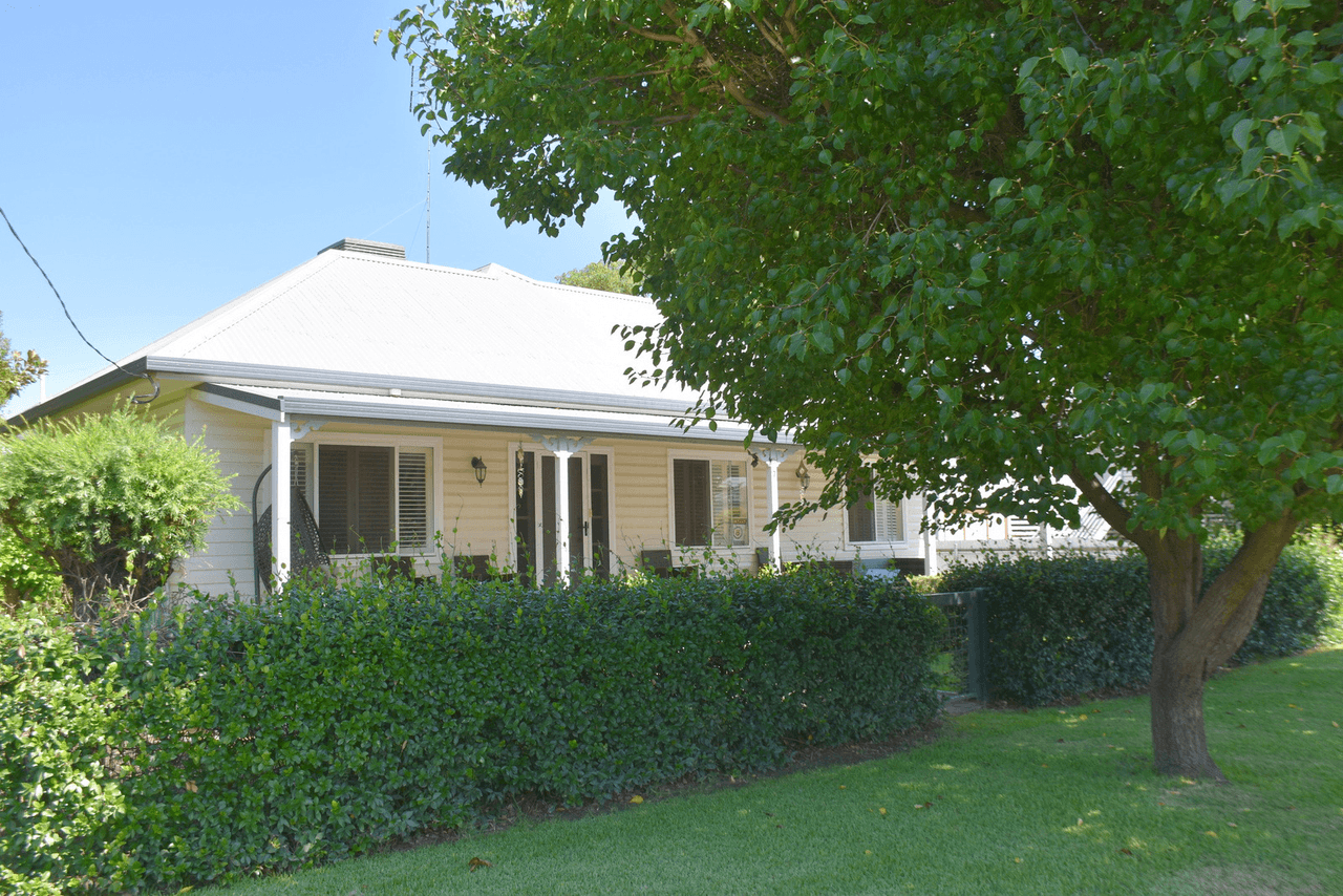 7 Edward Street, MOREE, NSW 2400