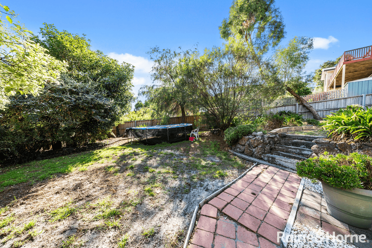 8 Seamist Court, LAUDERDALE, TAS 7021