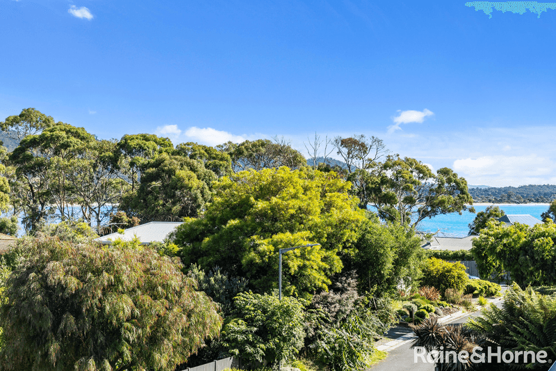 8 Seamist Court, LAUDERDALE, TAS 7021