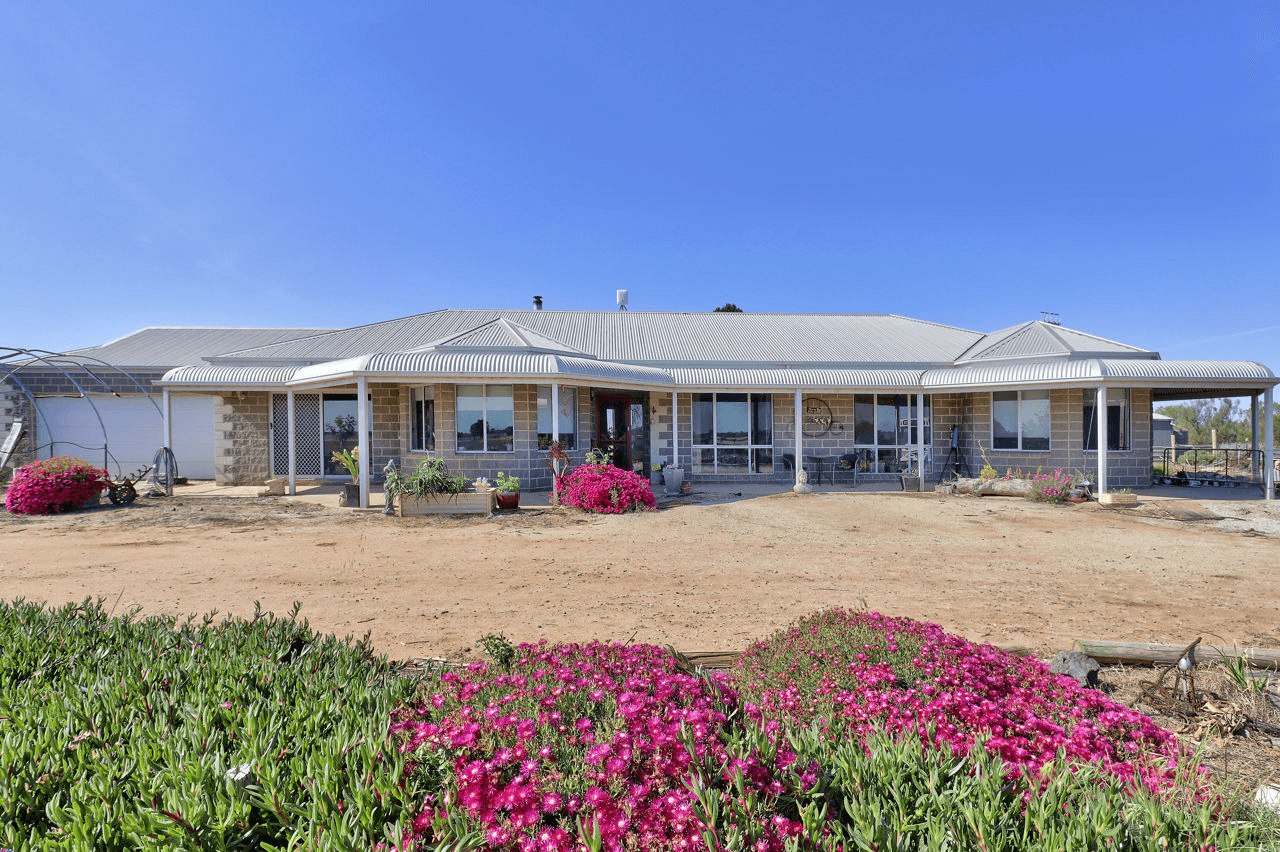 71 Mulumbah Estate, DENILIQUIN, NSW 2710