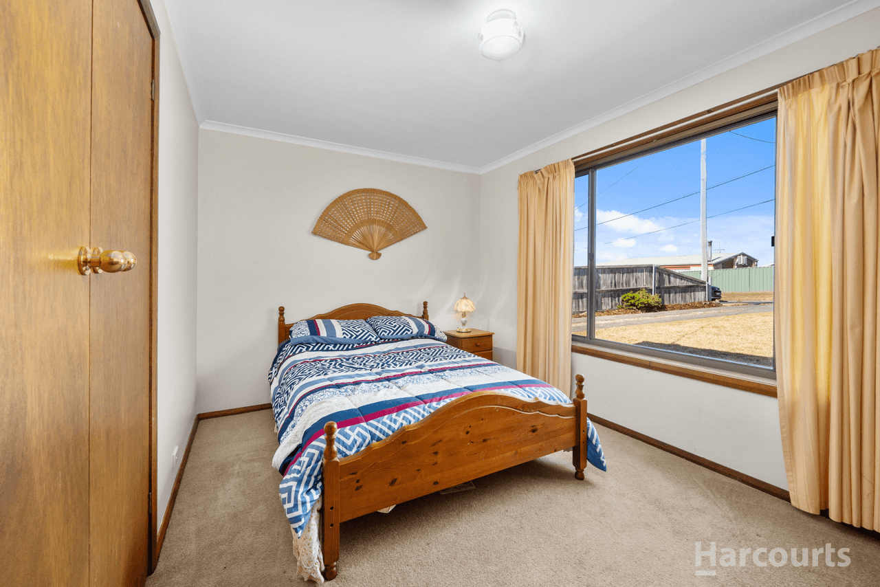 37 Raynors Road, MIDWAY POINT, TAS 7171