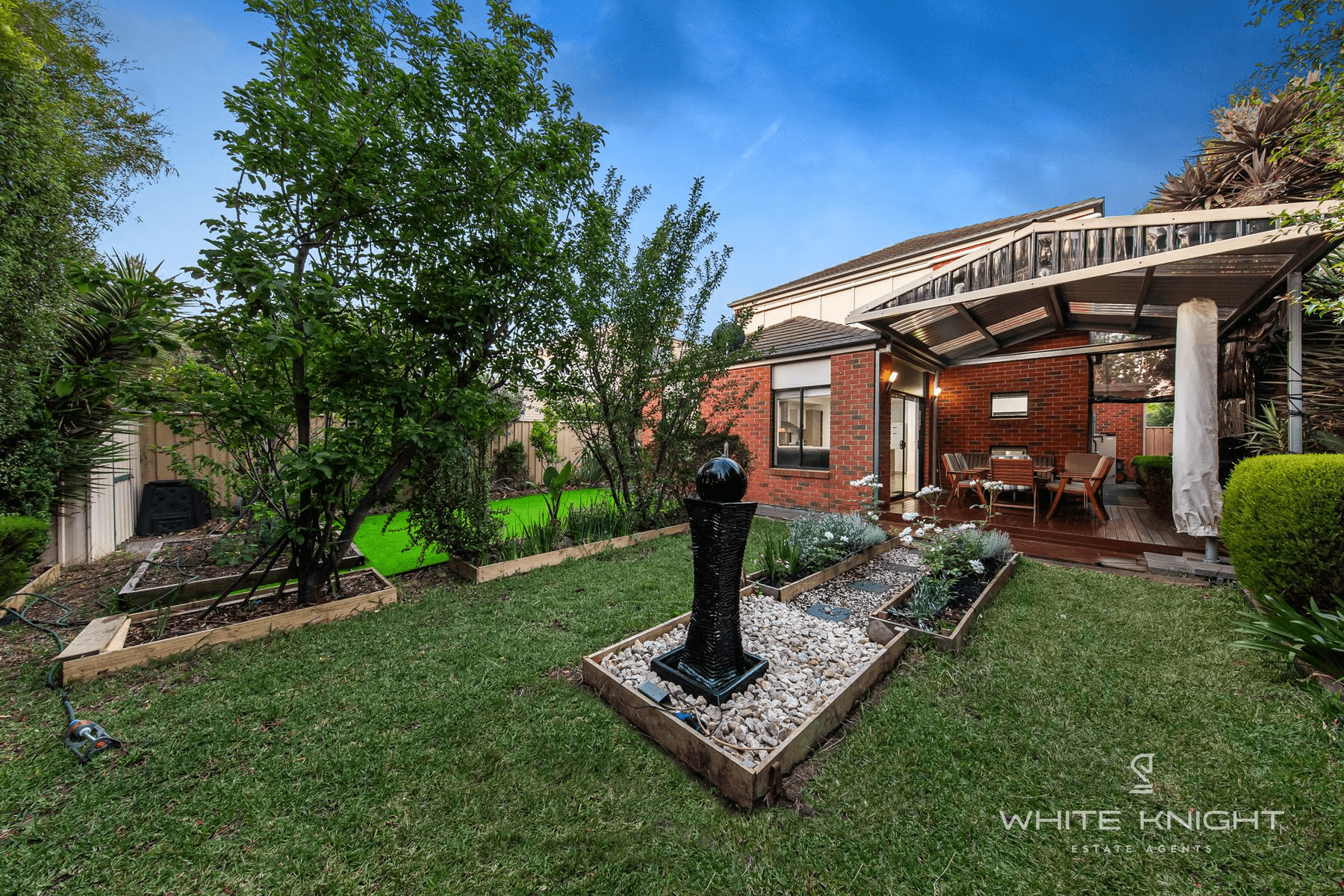 8 Oldis Close, CAROLINE SPRINGS, VIC 3023