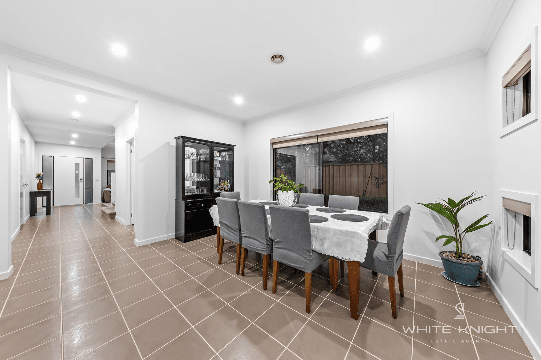 8 Oldis Close, CAROLINE SPRINGS, VIC 3023