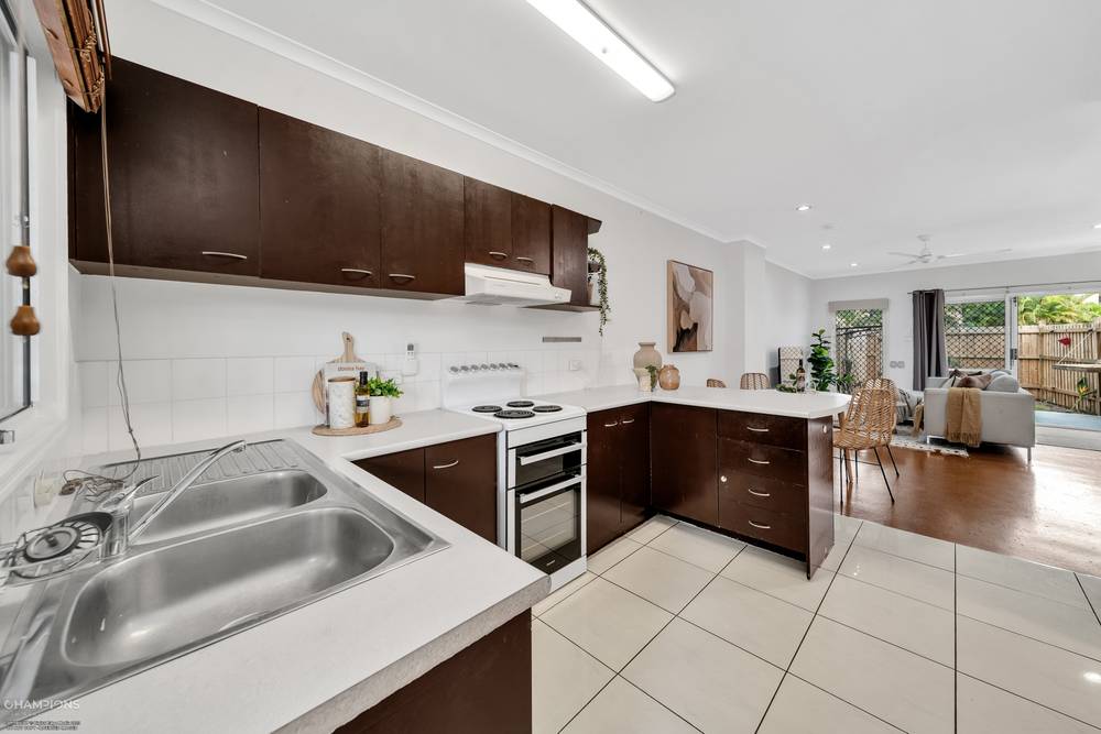 1/14 Springfield Crescent, MANOORA, QLD 4870