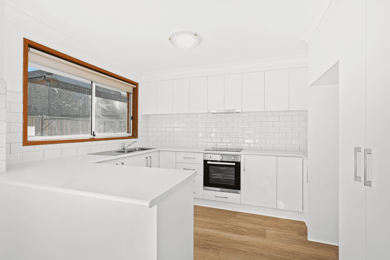 2/15 Newbold Close, THIRROUL, NSW 2515