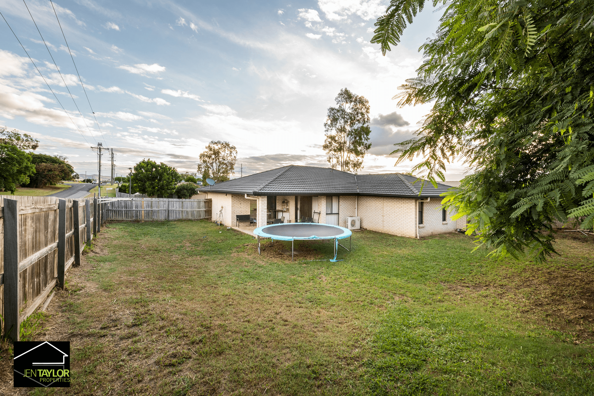 2 Paige Pl, Helidon, QLD 4344