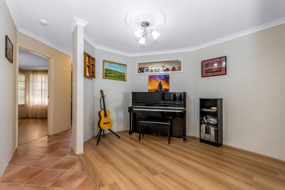 9 Castleton Way, Canning Vale, WA 6155