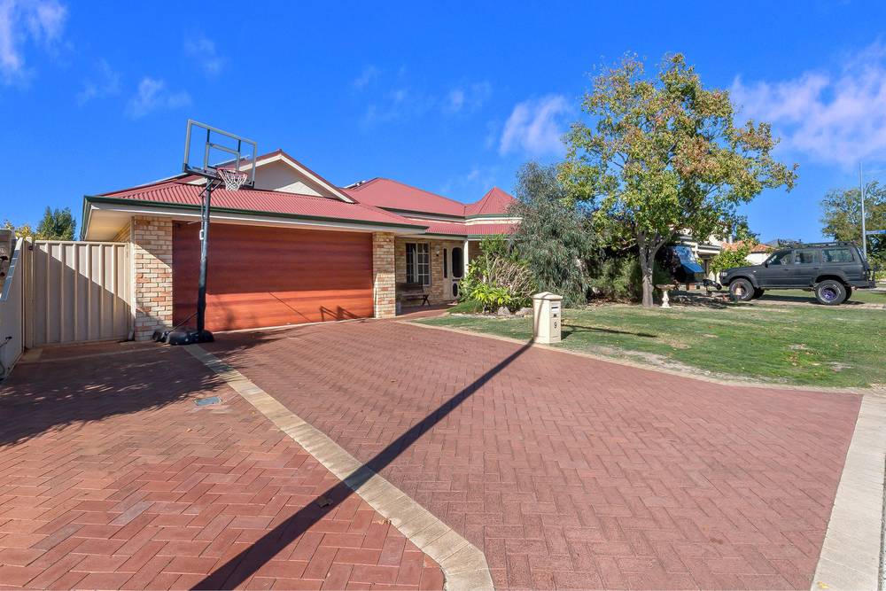 9 Castleton Way, Canning Vale, WA 6155