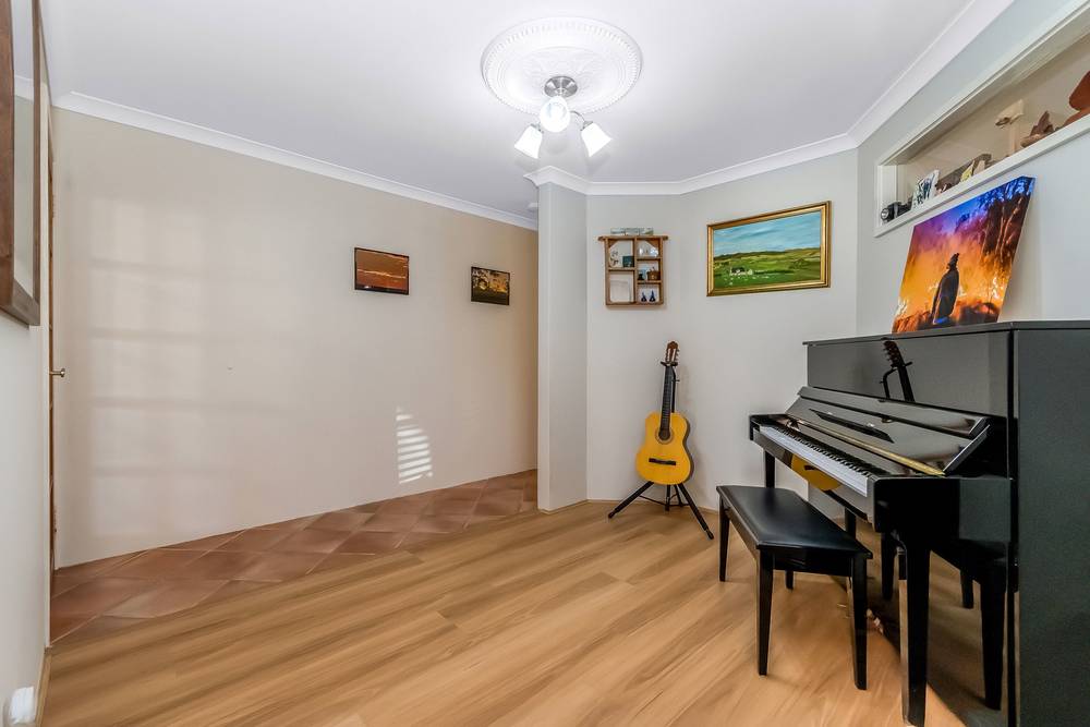 9 Castleton Way, Canning Vale, WA 6155