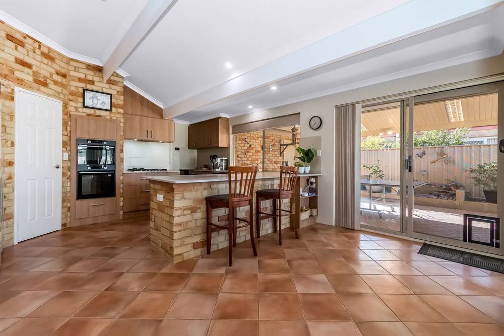 9 Castleton Way, Canning Vale, WA 6155