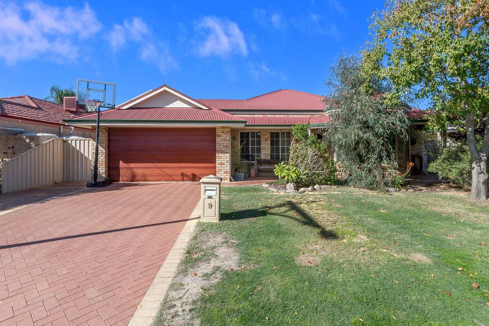 9 Castleton Way, Canning Vale, WA 6155