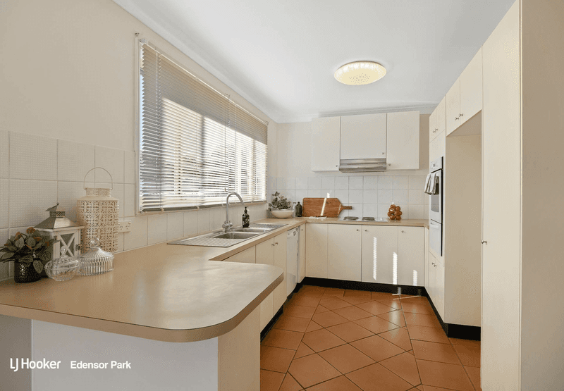 14 Welling Drive, NARELLAN VALE, NSW 2567