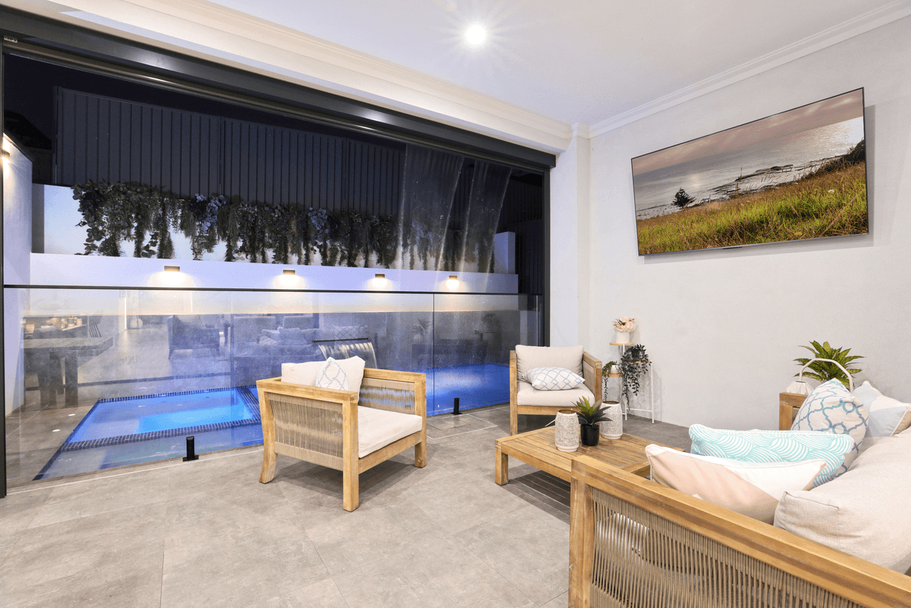 24 Riverflat Drive, GLENMORE PARK, NSW 2745