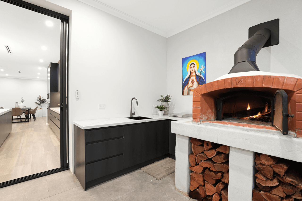 24 Riverflat Drive, GLENMORE PARK, NSW 2745